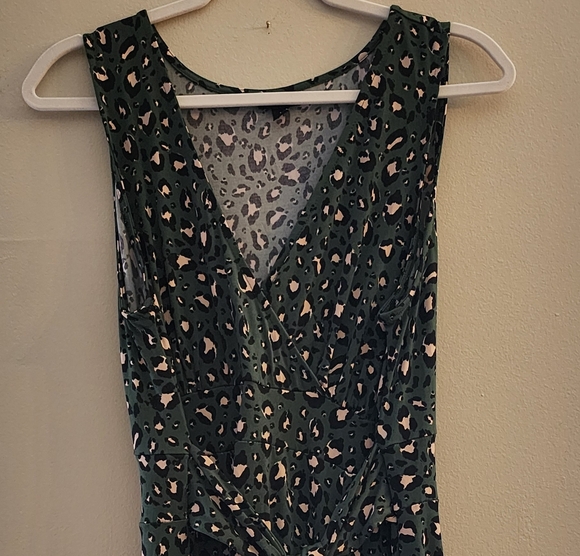 Torrid (Size 1) Leopard Print Green and Pink High Low Dress - Picture 4 of 6